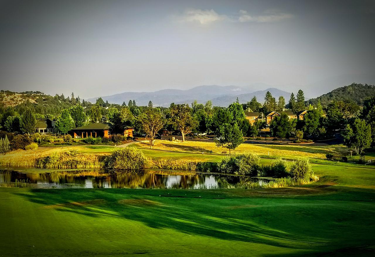 Resort At Eagle Point Golf Club Lodging ภายนอก รูปภาพ