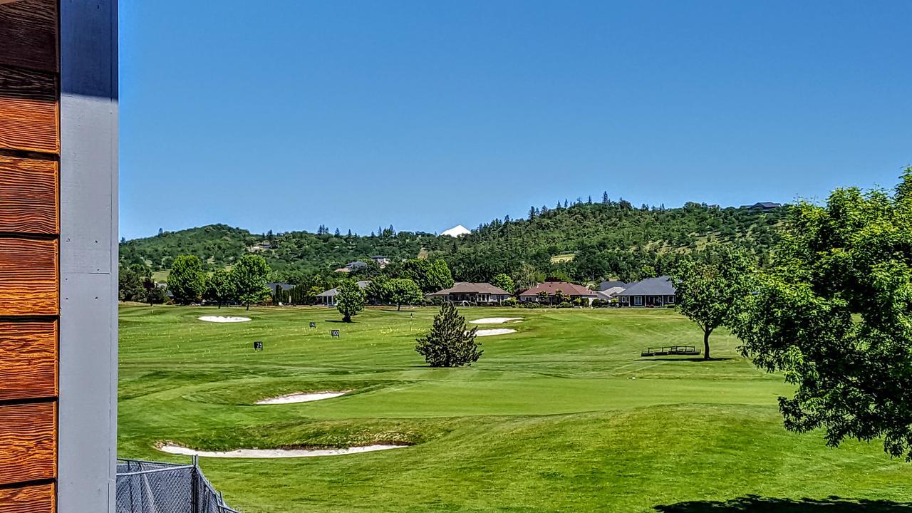 Resort At Eagle Point Golf Club Lodging ภายนอก รูปภาพ